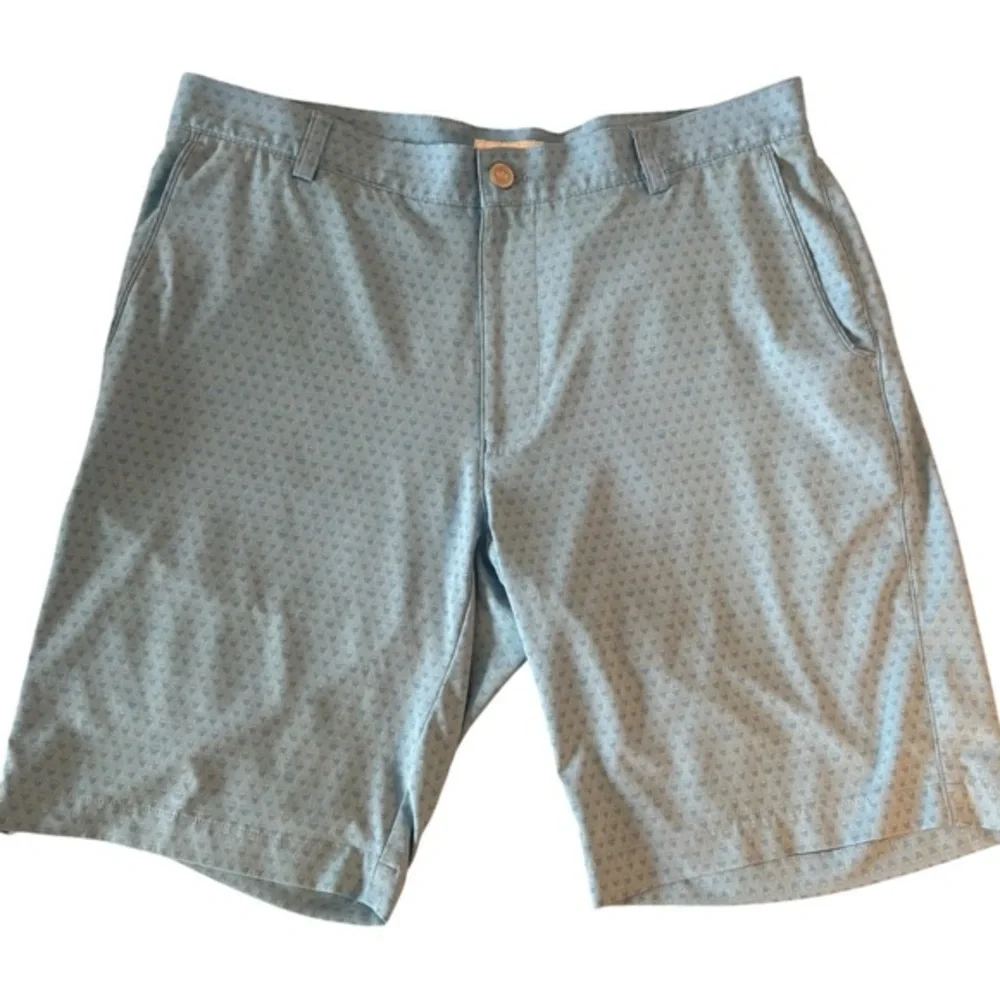 Peter Millar Men's size 34 light blue skull print 10inch‎ inseam shorts. GUC